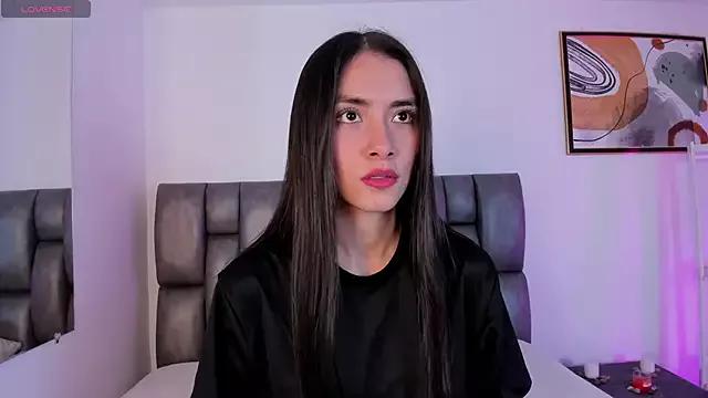 Emmaa_Robertss from StripChat
