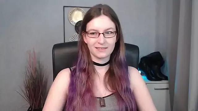 emmaxDelight from StripChat