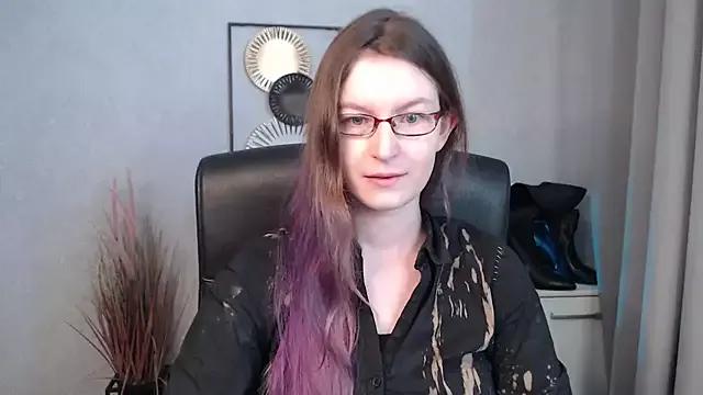 emmaxDelight from StripChat