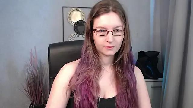 emmaxDelight from StripChat