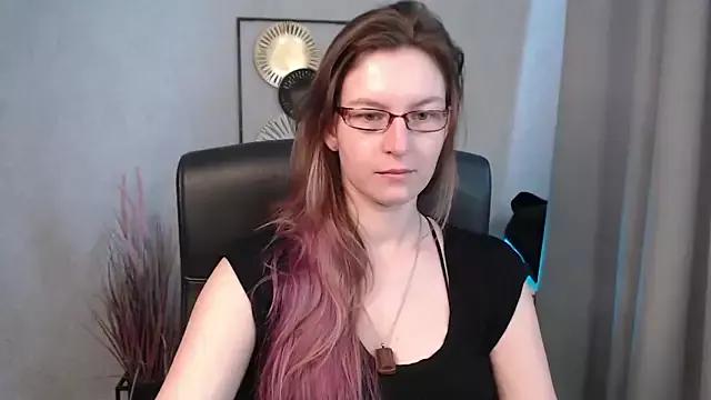 emmaxDelight from StripChat