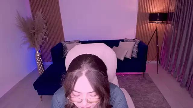 emmy_walker from StripChat