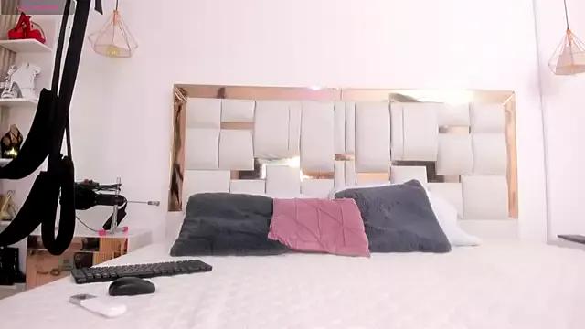 Eva_Johnss from StripChat is Freechat