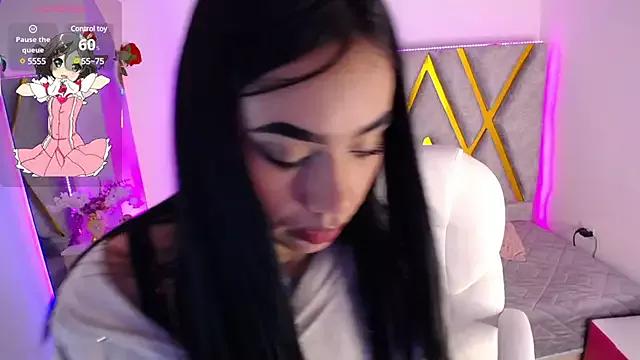 Evelyn_Brown__ from StripChat is Freechat