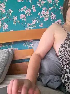 Finallytty_womandportypat from StripChat is Freechat