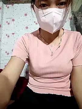 Findongg from StripChat is Freechat