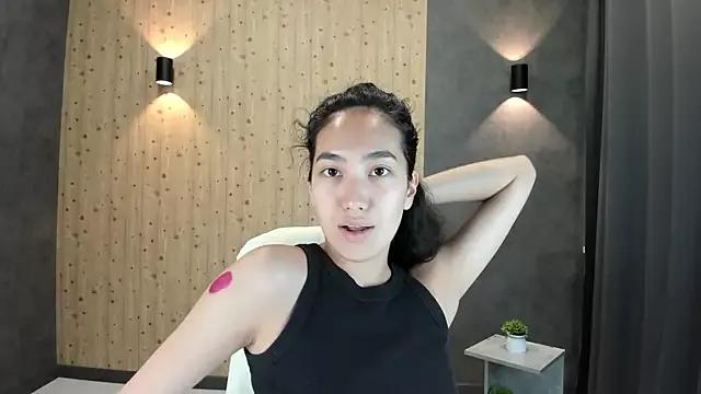 FlirtyAura from StripChat is Freechat