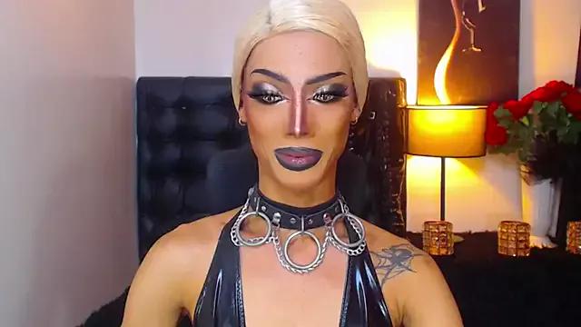 foxclassyramona_ts from StripChat is Freechat