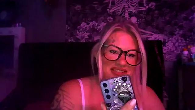foxy_roxy6969 from StripChat is Freechat