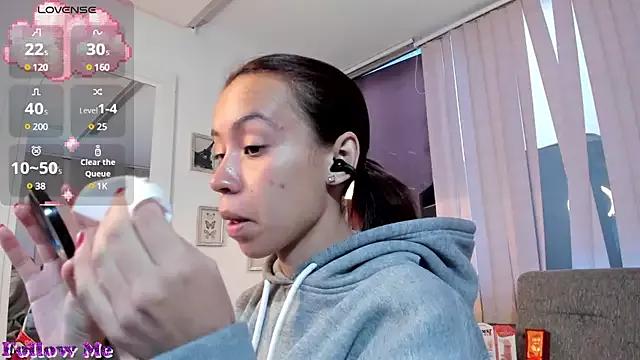 Gabbi_Smith from StripChat is Freechat