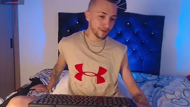 GabrielFTM from StripChat is Freechat