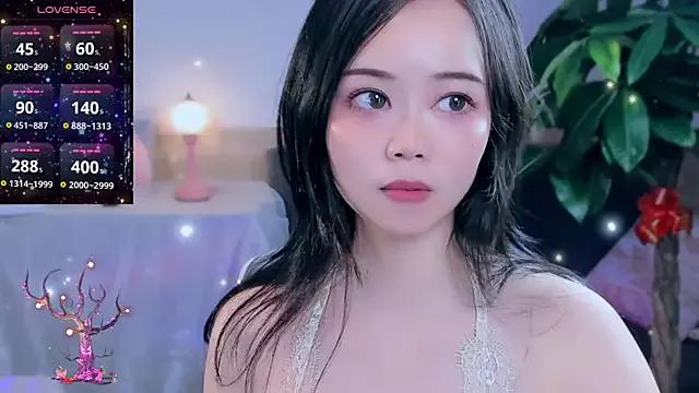 GenevieveRosalie from StripChat is Freechat