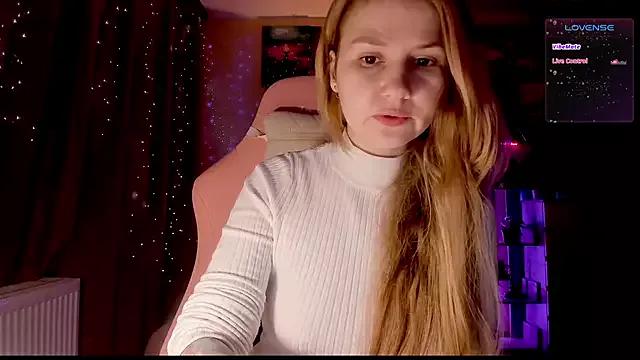GoodWitch_ from StripChat
