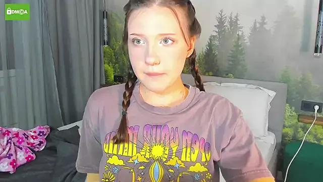 HanahW from StripChat