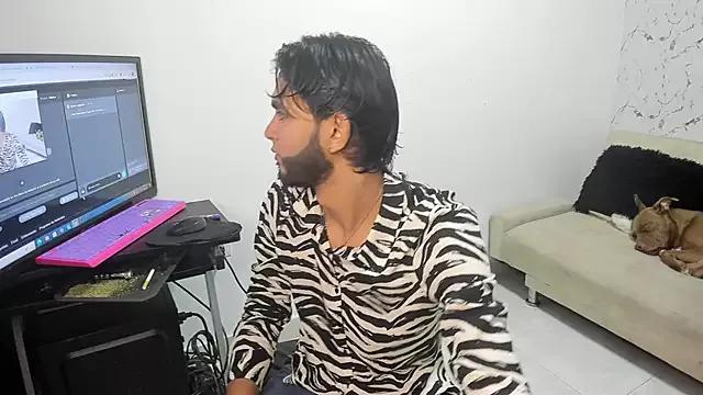 HandsomeLuxuryMen from StripChat is Freechat