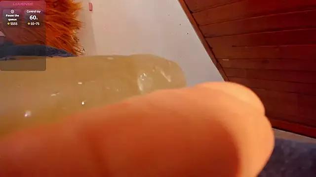 Hannaa32 from StripChat