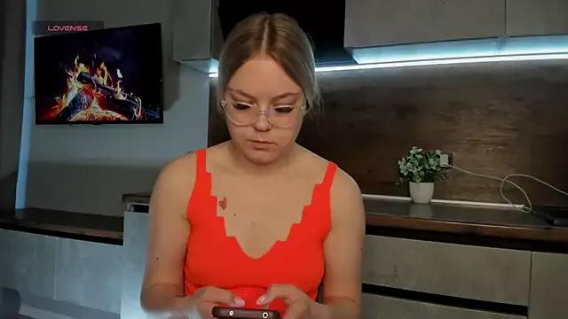 HarrietHatchett from StripChat is Freechat