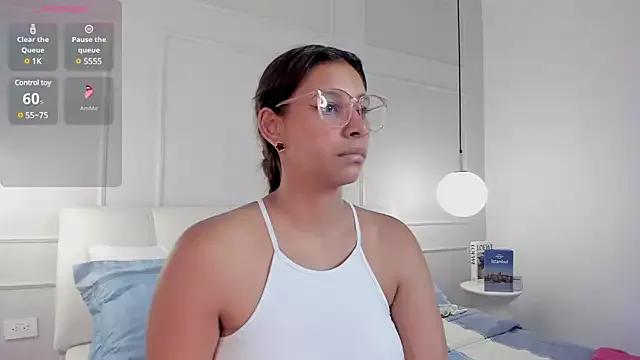 HeraBelle from StripChat is Freechat