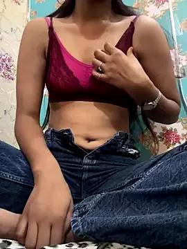 Hotgirl_Samaira from StripChat is Freechat