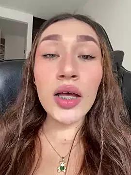 Isa_Villamarin from StripChat is Freechat