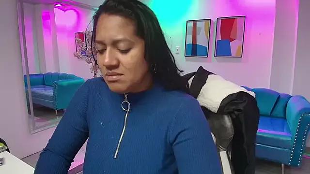 isabella_gomexx from StripChat is Freechat
