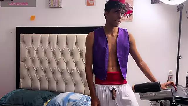 JamesDreams from StripChat is Freechat