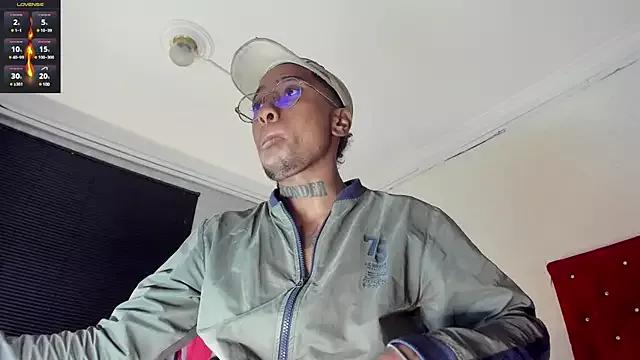 JhonyMiller_ from StripChat is Freechat