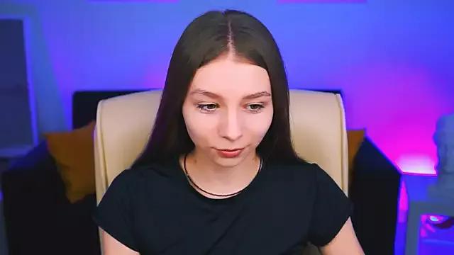 JulieDaniel from StripChat is Freechat