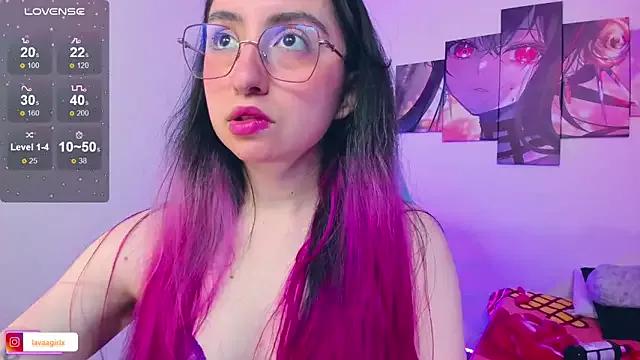 Julieta_Shelby from StripChat is Freechat