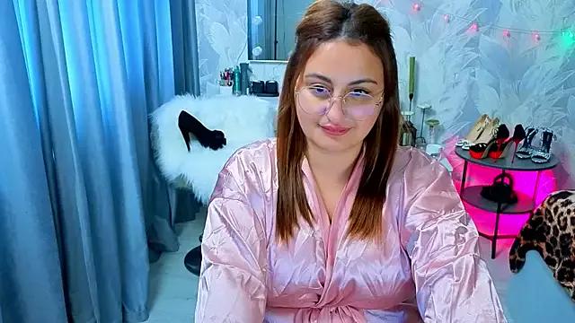 KamiliaCandy from StripChat is Freechat