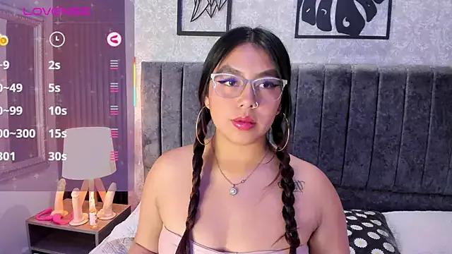 Katia_Davies from StripChat is Freechat