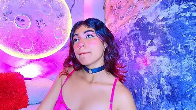 katierouge_ from StripChat is Freechat