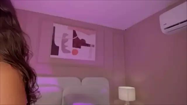 kiaraa_peach from StripChat is Freechat
