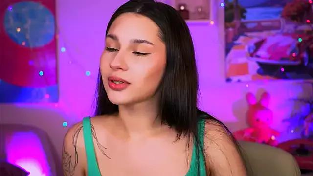 KimClarks_ from StripChat is Freechat