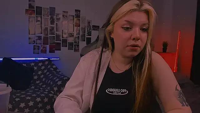 kissmywings from StripChat