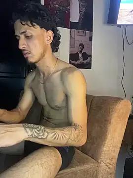 Kriss_Edwards from StripChat is Freechat