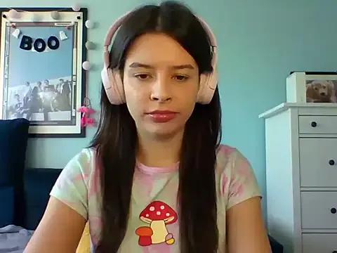 LariceSexy from StripChat is Freechat