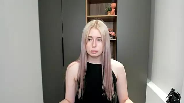 LennieDammrich from StripChat is Freechat