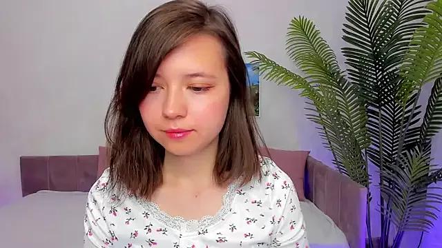 Lina_Brownie from StripChat is Freechat