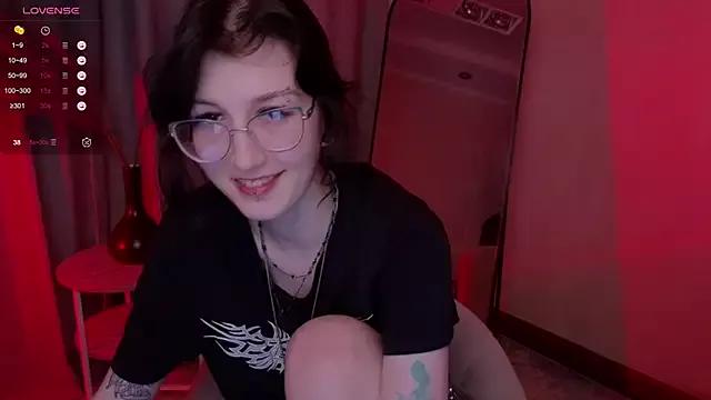 lissaros from StripChat is Freechat