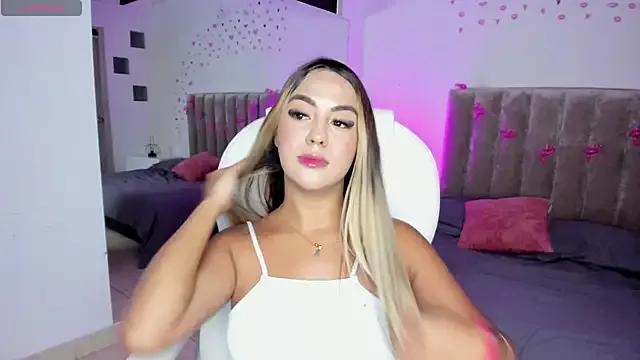LittleePeach from StripChat is Freechat