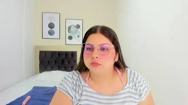 Liz_mannah from StripChat is Freechat