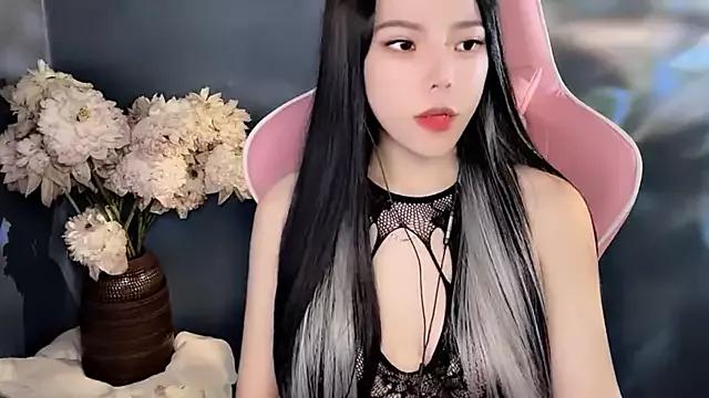 Love-LittleGirl from StripChat is Freechat