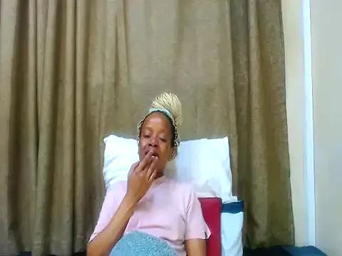 LuluAfricaa from StripChat is Freechat