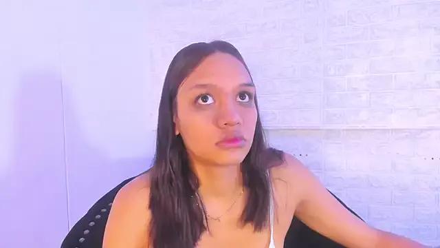 LuluGlow from StripChat