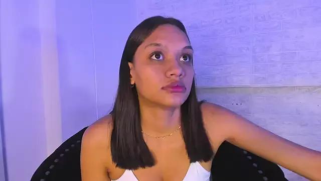 LuluGlow from StripChat