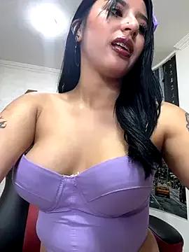 Luna-Smitt from StripChat is Freechat