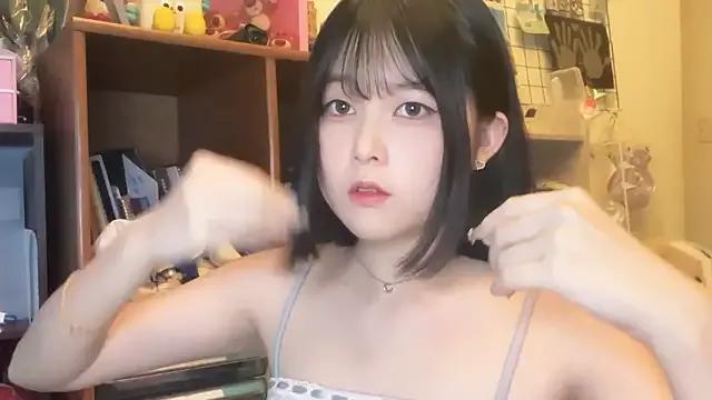luna51888 from StripChat is Freechat