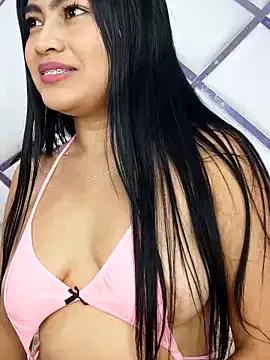 LunaaRosse from StripChat is Freechat