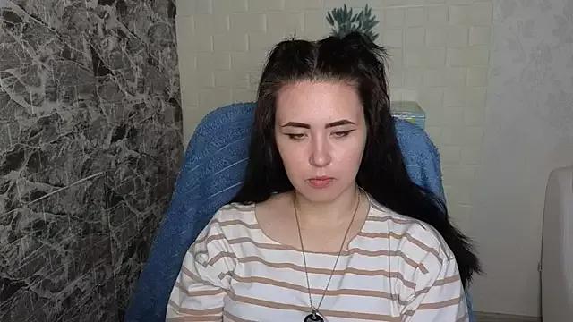 LunaLinee from StripChat is Freechat